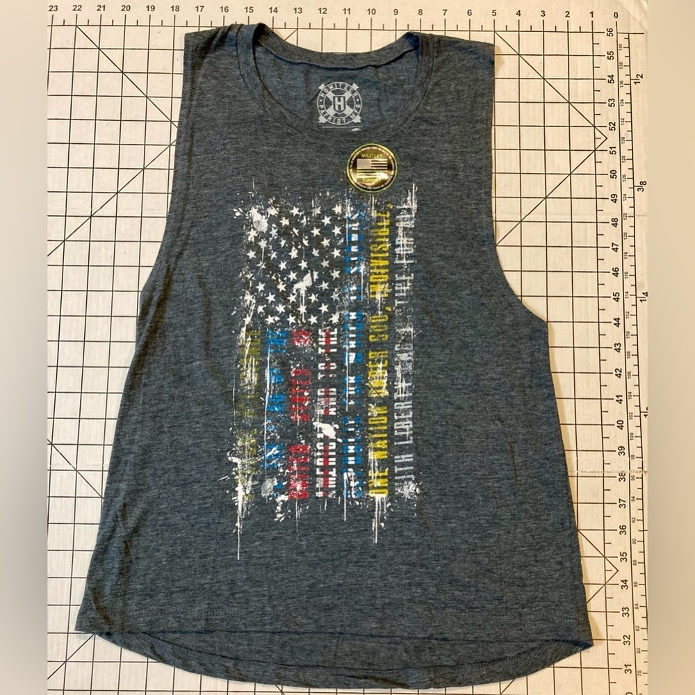 NWOT Howitzer Women’s Medium Grey “Pledge of Allegiance”‎ Muscle Tank Top